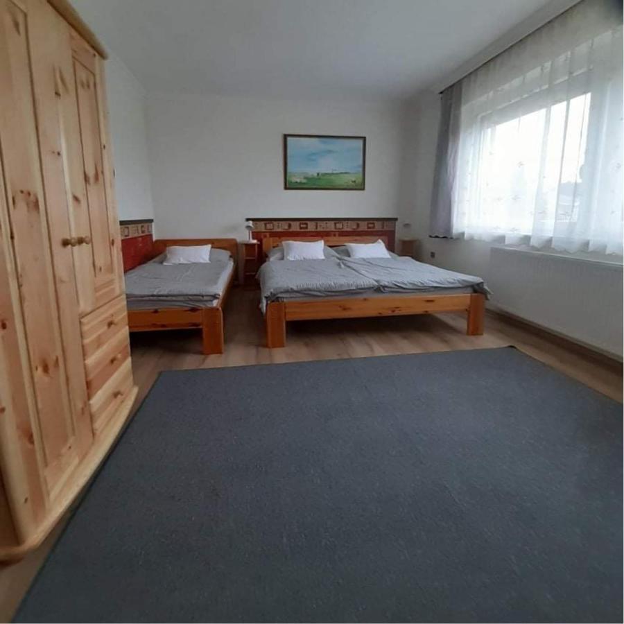 Hotel Pegazus Vendégház Hajdúszoboszló Esterno foto