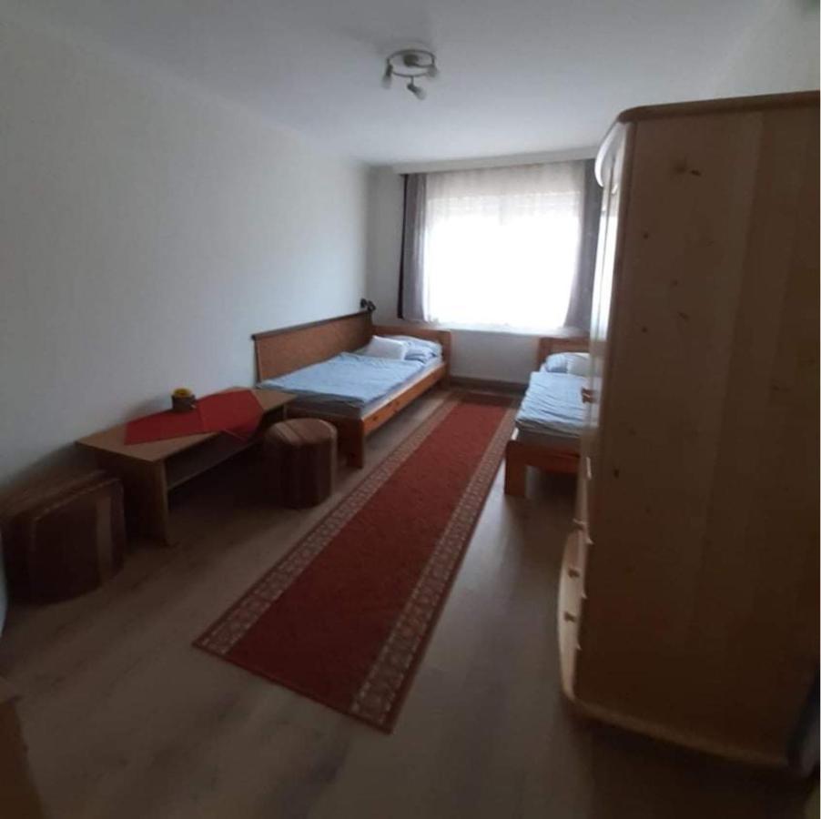 Hotel Pegazus Vendégház Hajdúszoboszló Esterno foto