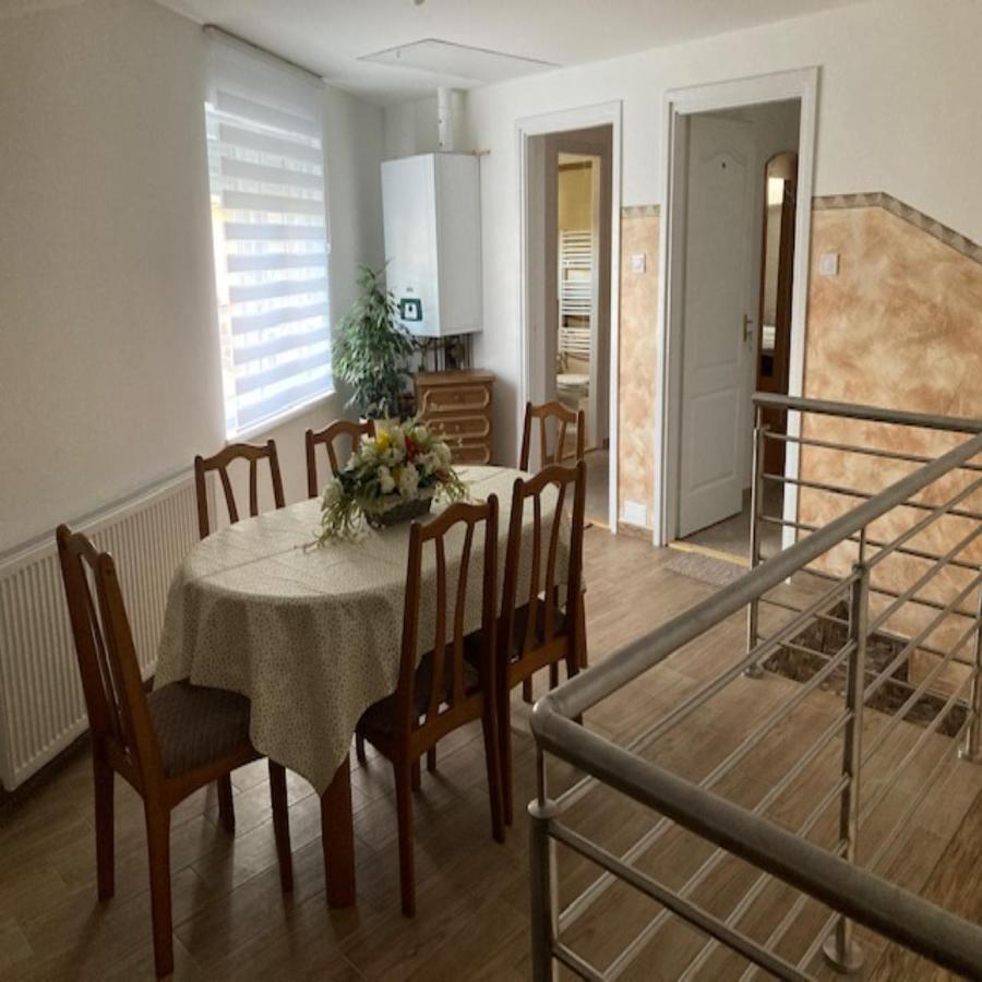 Hotel Pegazus Vendégház Hajdúszoboszló Esterno foto